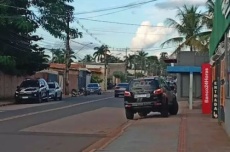  Funcionária de supermercado é baleada após discussão por troca de cerveja 