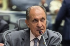  Zé Teixeira articula melhorias para estradas, escolas, agricultura familiar e lazer em Dourados 