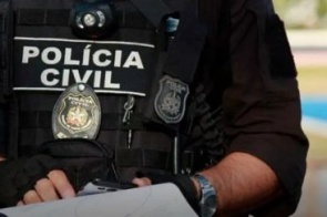 Homem é encontrado morto em apartamento e corpo é parcialmente consumido por cães