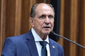 Deputado Zé Teixeira defende segurança viária e apoio a entidade social