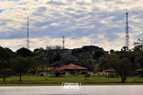 Durante discussão em parque com marido, mulher pede socorro e denuncia agressões e ameaça de morte