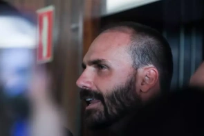 Entenda o que acontece após Eduardo Bolsonaro ser condenado