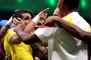 Gol de Muñoz garante vitória da Colômbia e classificação na Copa