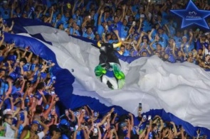 Boi Caprichoso é campeão do 59º Festival Folclórico de Parintins