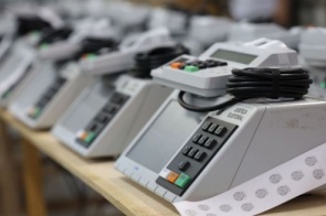 TRE-MS define auditoria de urnas e autoriza intimações por WhatsApp nas eleições