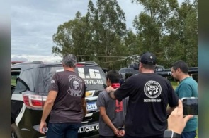 Homem é condenado a mais de 36 anos por matar companheira diante dos filhos