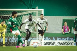 Atlético-MG vence o Palmeiras fora de casa e impede disparada do líder