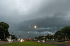 Outubro começa com chuva e temperaturas mais amenas em MS
