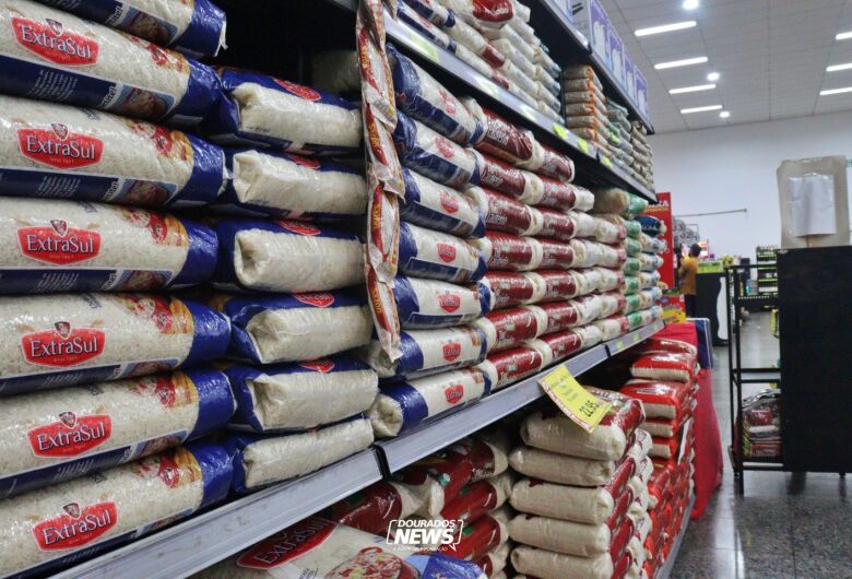 Procon realizou pesquisa com quase 30 itens da cesta - Crédito: Clara Medeiros/Arquivo/Dourados News