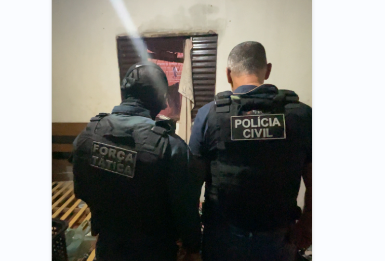 Um dos alvos foi uma residência localizada na Rua Nídia Palieraque, no bairro Ilha Bela II, conhecida como 'casa bomba' - Crédito: Divulgação