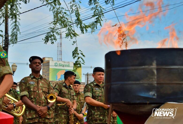 DOURADOS Acendimento da Chama da Pátria será segunda-feira na Praça Antônio João 29 agosto 2025 - 12h36Por Da Redação Cerimônia acontece na próxima segunda-feira - Crédito: Clara Medeiros/Dourados News