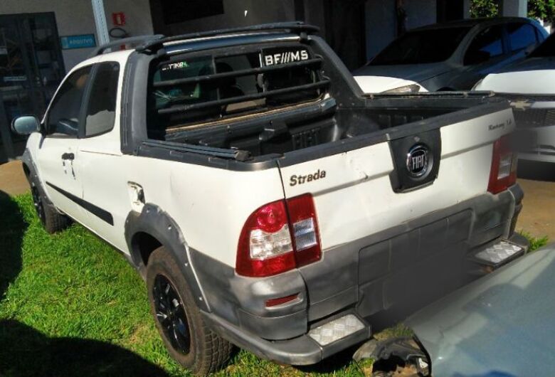 Veículos apreendidos em diversas cidades estão disponíveis no Detran de Dourados