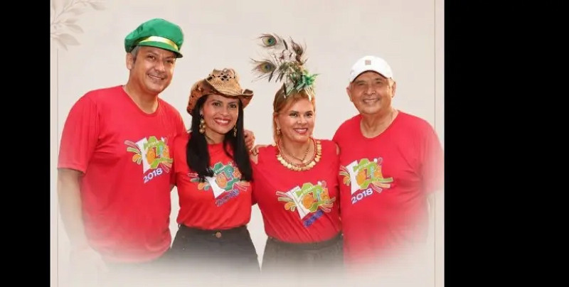 Ilda Machado postou foto com a família e uma nota. (Facebook, Reprodução)